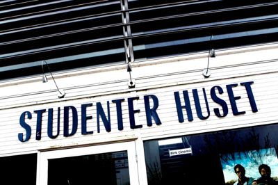 281 unge står i dag på ventliste til at få en af studieboligerne hos Boligselskabet Fruehøjgaard, der blandt andet har Birk Campus med eget studenterhus.? foto: henrik ole jensen