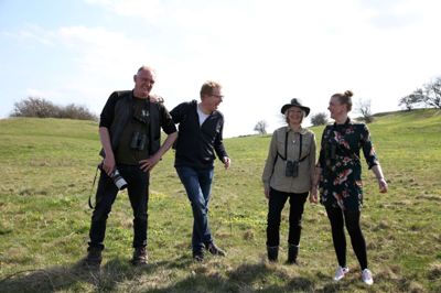 Natureksperterne Morten D.D. Hansen (t.v.), Sebastian Klein, Bjørli Lehrmann og Vicky Knudsen dyster i et nyt program på TV2, hvor en af optagelserne har foregået i Gludsted Plantage. ? Foto: Pr-foto