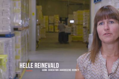 Helle Reinevald, Jakobsens, tror på, at en profilfilm kan få en virksomhed til at vælge Aulum. Foto: Screenshot