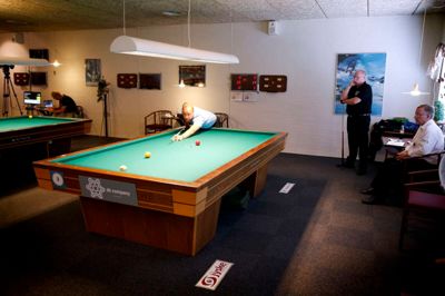 Der er tale om billard fra absolut øverste hylde i Europa på de fire stævneborde i Sverigesgade i Ikast. ?Foto: Flemming Hansen