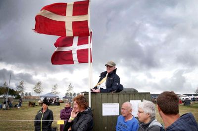Fredag havde vinden over dyrskuepladsen fat i Y's Men's Clubs telt. Foto: Flemming Hansen