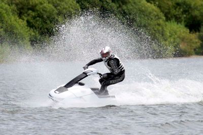 Herning Jetski Klub flytter i en prøveperiode sine aktiviteter til Knudmosesøerne. Foto: Flemming Hansen