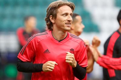 Luka Modric er blandt kandidaterne til sidste sæsons spiller i Europa. Foto: Ints Kalnins/Reuters