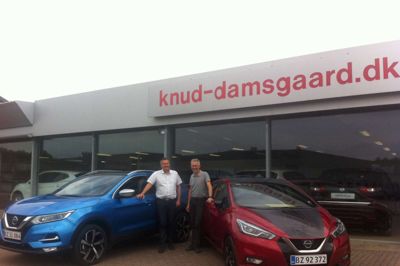 Brødrene Claus og John Damsgaard sætter på lørdag gang i en prisfest hos den lokale Nissan-forhandler.? Foto: PRivatfoto