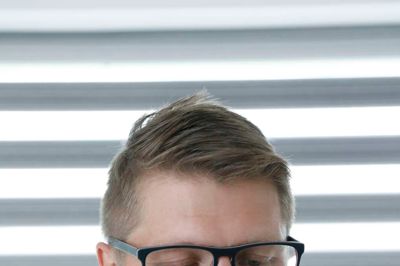 Jonas Dall Hardt Hove har fået musikken ind med modermælken. Hans mor er tidligere organist på Sjælland gennem fem år og tidligere musikskolelærer. I de fem år på Sjælland var hans far kirkesanger. I dag synger forældrene i kor sammen i musikensemblet »Troubadour« i Nørre Nissum. Jonas Hoves fire år ældre søster arbejder som musikbibliotekar i København og er gift med en mand, der har en ph.d. i klassisk musik. Til familiefester arrangerer svogeren gerne et klassisk musikarrangement af en salme, og så synger Jonas Hove sammen med sin mor, søster, og svoger. ?Foto: Henrik Ole Jensen