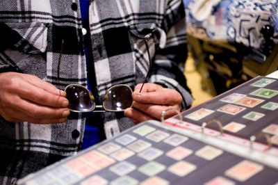 På lørdag er der mulighed for at få sig en frimærke-snak i herningCentret. ? Foto: Toke Hage