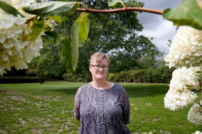Vores generation skal tage de unge med og overdrage ansvar og opgaver til dem, siger Maria Højer. ??Foto: Flemming Hansen