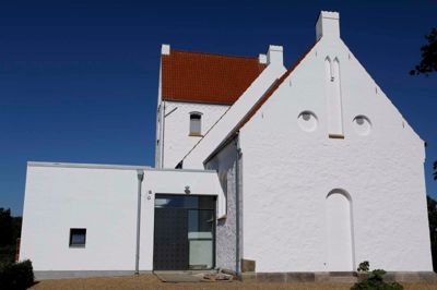 Den nuværende kirke har 100-årsjubilæum i 2019, men kirkens historie går meget længere tilbage. ?Foto: Henrik Ole Jensen