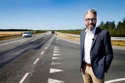 Transportminister Ole Birk Olesen (LA) lancerede onsdag formiddag en ny infrastrukturplan, hvor regeringen og Dansk Folkeparti vil bruge mere end 110 milliarder. En god del af de mange penge vil blive brugt på vejforbedringer i om omkring Herning. ?Foto: Flemming Hansen