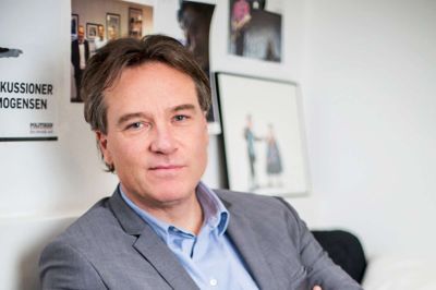 - Når man er ude i verden, hører man altid, at folk er dybt imponerede af Danmark, og når man så følger debatten herhjemme, kan man indimellem godt få et lidt andet indtryk. Her er koppen mere halvt tom end halvt fyldt, siger direktør i Kraka, Peter Mogensen. ? Foto: PR-foto
