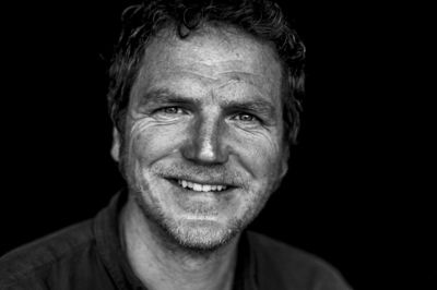 Det er ikke så vigtigt, hvad man bliver til, bare man opfører sig ordentligt over for andre og gør sig umage, mener Lars Skjærbæk. Det er en af de værdier, Skjærbæk-brødrene har fået med hjemmefra. ?Foto: Morten Fog