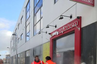Eniig Varme fik alarmen onsdag klokken cirka 9.45 og måtte afbryde fjernvarmen i et større område, før teknikerne kunne komme ind og lukke for hovedhanen. Først omkring klokken 15.30 fik de sidste fjernvarmekunder varmt vand igen.?Foto: Privatfoto