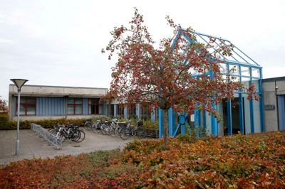 Næste år flytter skoleelever fra Holtbjerg og autister fra Skolen på Sønderager ind i de 46 år gamle skolebygninger på Holtbjerg. I den sammenhæng har der været bekymringer om bygningernes tilstand, men Herning Kommune garanterer, at forholdene er i orden. ? Foto: Flemming Hansen