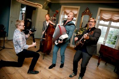 Halfdanskerne optager musikvideo på Herningholm.