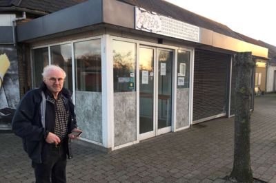 Købmandsbygningen skal rives ned. Her er det Bertel Jensen. ?Foto: Ole Skydt