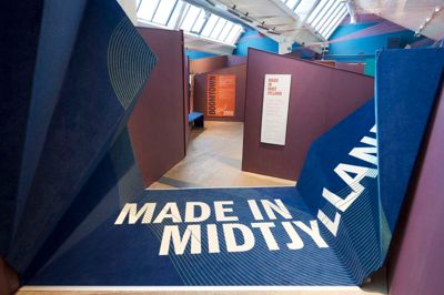 I morgen onsdag vil Celia E. Simonsen og Kristine Holm-Jensen holde fordrag om processen bag udstillingen »Made in Midtjylland« på Tekstilmuseet. Foto: Ard Jongsma Museum Midtjylland.
