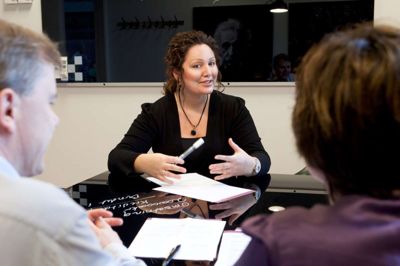 Advikat Marianne Bale holder gratis rådgivning i Ældre Sagens lokaler den sidste torsdag i hver måned.