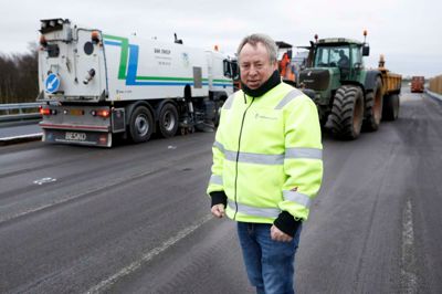 Projektleder John Kjærsgaard og Vejdirektoratet har haft styr på økonomien under byggeriet af Holstebromotorvejen. Folketinget satte til en start 3,9 milliarder kroner af til projektet. Til i dag har det kostet 2,36 milliarder kroner.? foto: henrik ole jensen