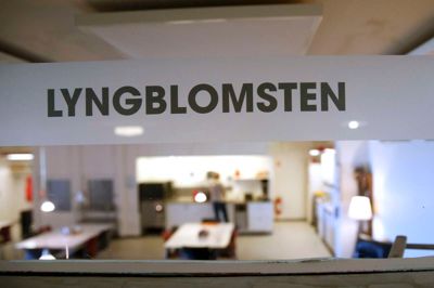 Søndag 25. november har Kirkens Korshær landsindsamling for tredje gang, og der er brug for mange flere indsamlere. Kirkens Korshær hjælper socialt udsatte mennesker i 29 byer fordelt over hele landet, blandt andet i varmestuen Lyngblomsten i Gullestrup. ?Foto: Flemming Hansen