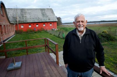 Magnus Magnusson var chefrekvisitør hos Nordisk Film og har stået bag kulisserne i Olsen Banden filmene, Matador, Midt om natten, Huset på Christianshavn og mange flere. Foto: Flemming Hansen