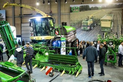 Trods et lille fald i antal besøgende på årets Agromek-messe i MCH, var der stadig mange handler og nye samarbejder mellem landmænd og leverandører. ? Foto: Tom Laursen