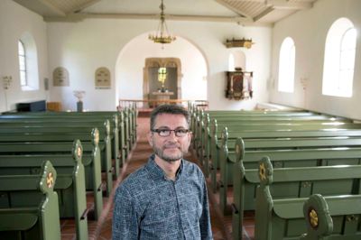 - Alle vores forberedelser skal helst pege hen på det vigtigste ved julen, nemlig juleevangeliets budskab om, at Gud blev menneske i Jesus Kristus, siger Carsten Hoffmann om julens betydning. ? Foto: Tom Laursen