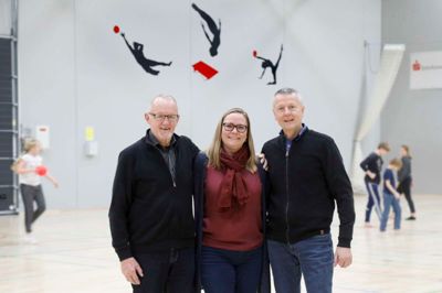 De to tidligere formænd og den nuværende glæder sig til at fejre jubilæet i år. Fra venstre er det Harald Nielsen, nuværende formand Louise Faaborg og Jens Aaby. Foto: Henrik Ole Jensen