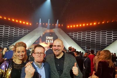 Trine Meyer Sig, Thomas Meyer Hammershøj og Rune Lyager fra Urban Street Zone var glade for den store opbakning til skaterne i Jyske Bank Boxen. - Det var lige før jeg kneb en lille tåre, sagde Rune Lyager. Foto: Philip Horup