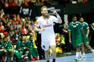 Nikolaj Øris blev natten til mandag far til en lille søn. Det fejrede BSV-backen og resten af det danske landshold med en sejr i Boxen over Saudi-Arabien. Foto: Flemming Hansen