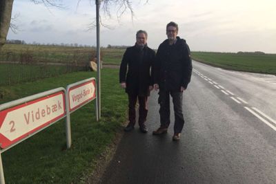 Christian Christensen (t.v.) og Peter Vennevold kæmper sammen for en cykelsti på Kongevejen. ?Foto: Ole Skydt