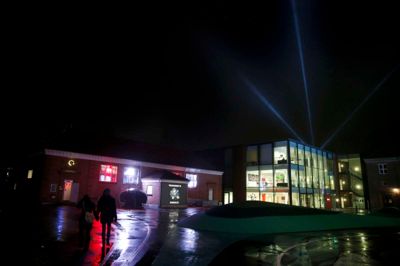 Fanzonen findes på Scene 7 i Nørrergade - gå efter den roterend elyskaster. ?foto: Flemming Hansen