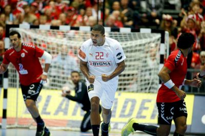 Mads Mensah jubler over en scoring i kampen mod Egypten. Foto: Flemming Hansen