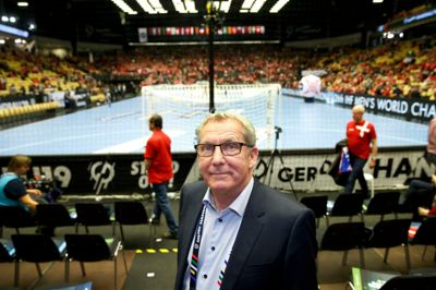 Lars Lundov, direktør for Sport Event Denmark, kan ved selvsyn konstatere, at Jyske Bank Boxen og Herning leverer varen som værter. ?Foto: Flemming Hansen