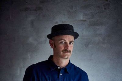 Marcus Winther-John sender bogen »16 tømmermænd« på gaden i dag. ???Foto: pr-foto