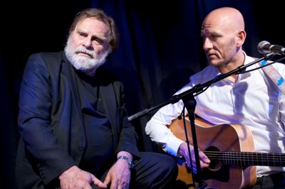 Lars Knutzon og Lasse Schmidt som repræsentanter for to generationer, der clasher i »Glemmer du...«. ?Foto: Pr-foto