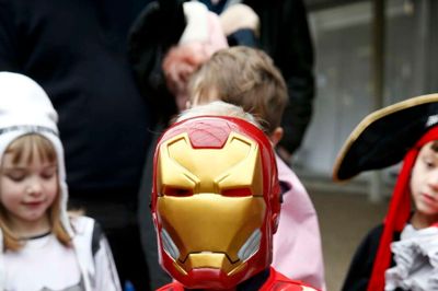 Noam Lund, fem år:
- Jeg er Ironman. Han kan skyde. Ham vil jeg bare være (Er det ikke fordi, du er vild med superhelten, spørger faderen). Jow!