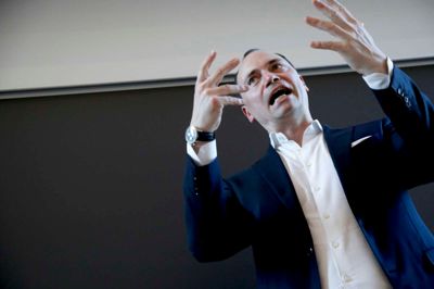 Tommy Ahlers fortæller passioneret om sit karriereskift til en ministerpost: - Det er Danmarks vigtigste ministerium. Foto: Henrik Ole Jensen