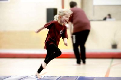 Gymnasteerne viste glæde og entuatisme. Foto: Ole Skydt