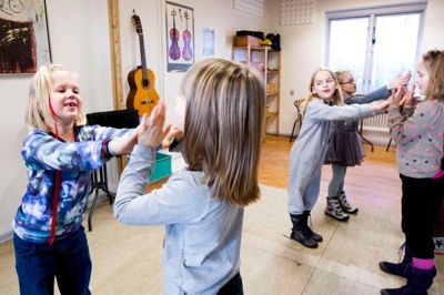 Musikskolen i Kibæk holder til i lokaler lige i nærheden af skolen - i en tidligere lærerbygning. ? foto: Tom Laursen