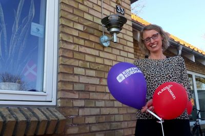 Sekretariatsleder Marianne Rahbek foran det nye hovedkvarter for det boligsociale projekt på Fruehøjvej i Herning midtby.? foto: jesper wind