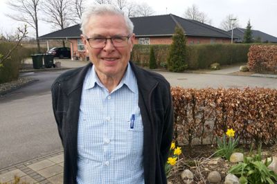 Stilen er ens hos Henning Salling-Poulsen og hans naboer i Stenbjergkvarteret i Snejbjerg. Her holder man sig til levende hegn i enten bøg eller liguster. Plankeværk og cementhegn i skel er ikke brugt.?foto: jesper wind