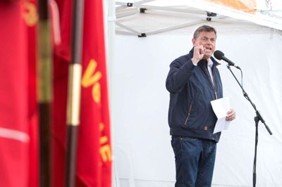 Folketingsmedlem Mogens Jensen var en af talerne ved 1. maj-mødet i Birk. Han har stor tro på, at der vil komme et regeringsskifte ved det snarligt kommende valg. ?Foto: Tom Laursen