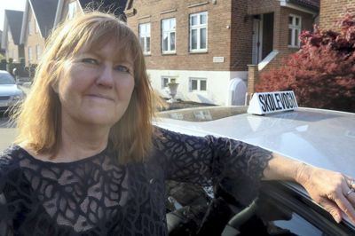 Britta Kristensen fra Herning Køreskole har oplevet lidt af hvert i trafikken i sine 15 år som aktiv kørelærer. Hun opfordrer Hernings bilister til at køre mindre egoistisk. ? Foto: Bo Lundgaard
