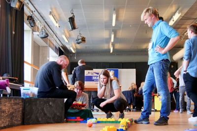 Der blev reflekteret, undret og udviklet gennem leg med blandt andet legoklodser. ??? ??? Foto: Jakob Bjerre/VIA