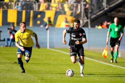 Marc Dal Hende (t.h.) har tidligere været i pokalfinalen med FC Vestsjælland. Nu forsøger han sig med FC Midtjylland. Foto: Tom Laursen