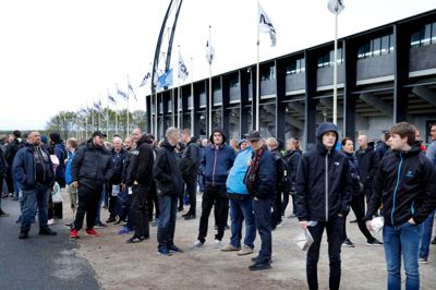 FCM fans drager mod København. Foto: Henrik Ole Jensen