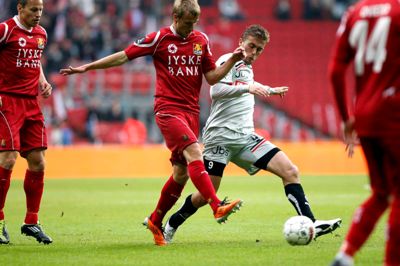 Jakob Poulsen (t.h.) fik fuld spilletid, da FCM i 2011 tabte pokalfinalen til Nordsjælland. Men det blev aldrig den store oplevelse, som han havde håbet på. ? Foto: Flemming Hansen