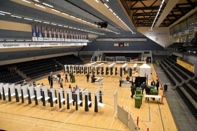 Ikast-Brande Arena cirka 20 minutter før, valgstedet åbnede.