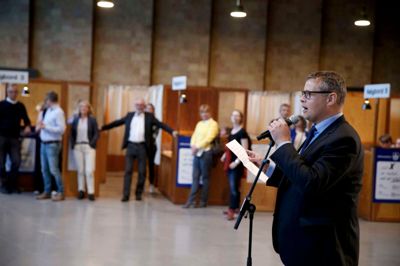 Borgmester Lars Krarup (V) afslutter EP-valget 2019 i MCH Herning Kongrescenter. ?Foto: Flemming Hansen