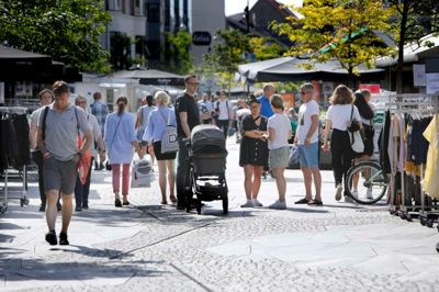 Gågaden kan til tider være domineret af aggressive »facere«, og det forstyrrer kundernes shoppingoplevelse, mener citychef Allan Kristensen. ?Foto: Henrik Ole Jensen